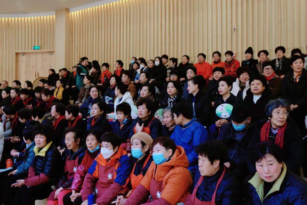 《祖国万岁》▲小组唱:《送别》▲排舞:《七朵莲花》▲小组唱:《忏悔