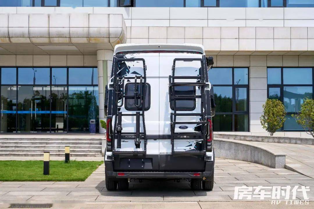 南京房车展丨全能跨界 玩转出游——江铃原厂大海牛v363pro_搜狐汽车