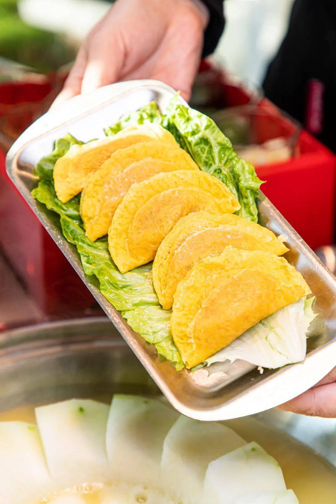 黄金蛋饺·清爽脆口的贡菜混着煮到丝丝嫩如"豆腐"的蟹柳棒,柔韧q弹