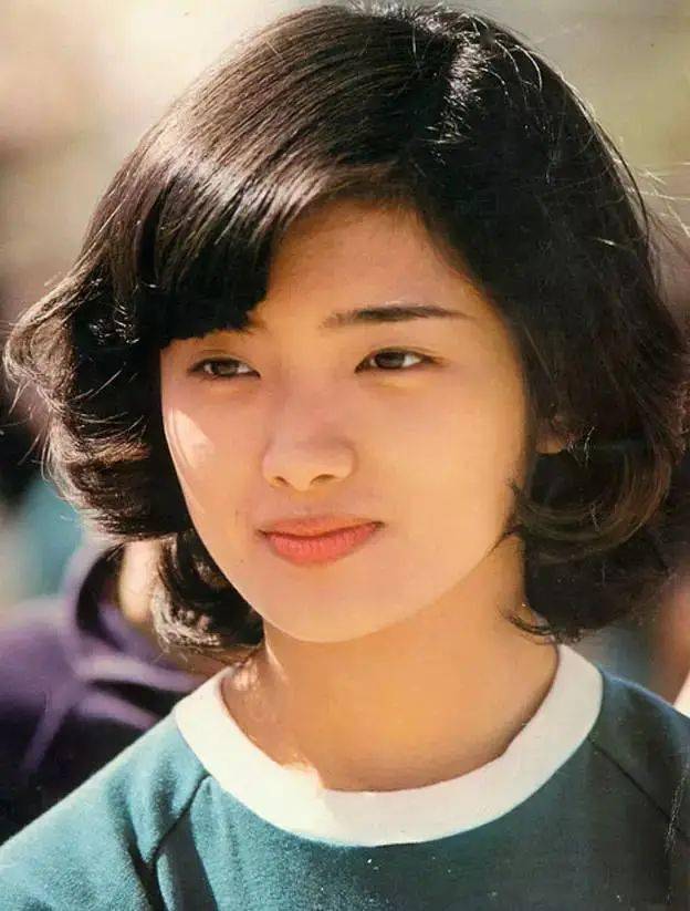 山口百惠连续17年登"最理想的名人夫妇",曾为儿扇记者耳光_牧野由依