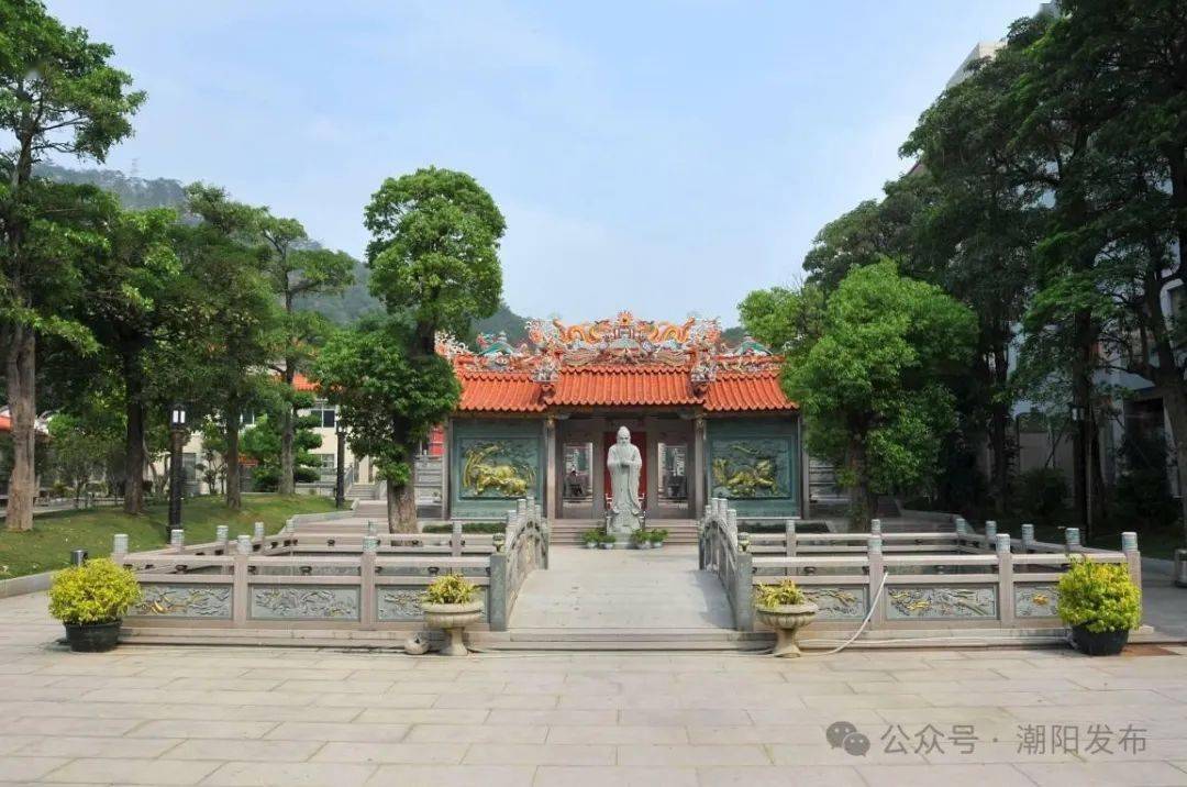 孔庙 位置:潮阳区城北一路福世贤园 位置:潮阳区城北一路福小北岩