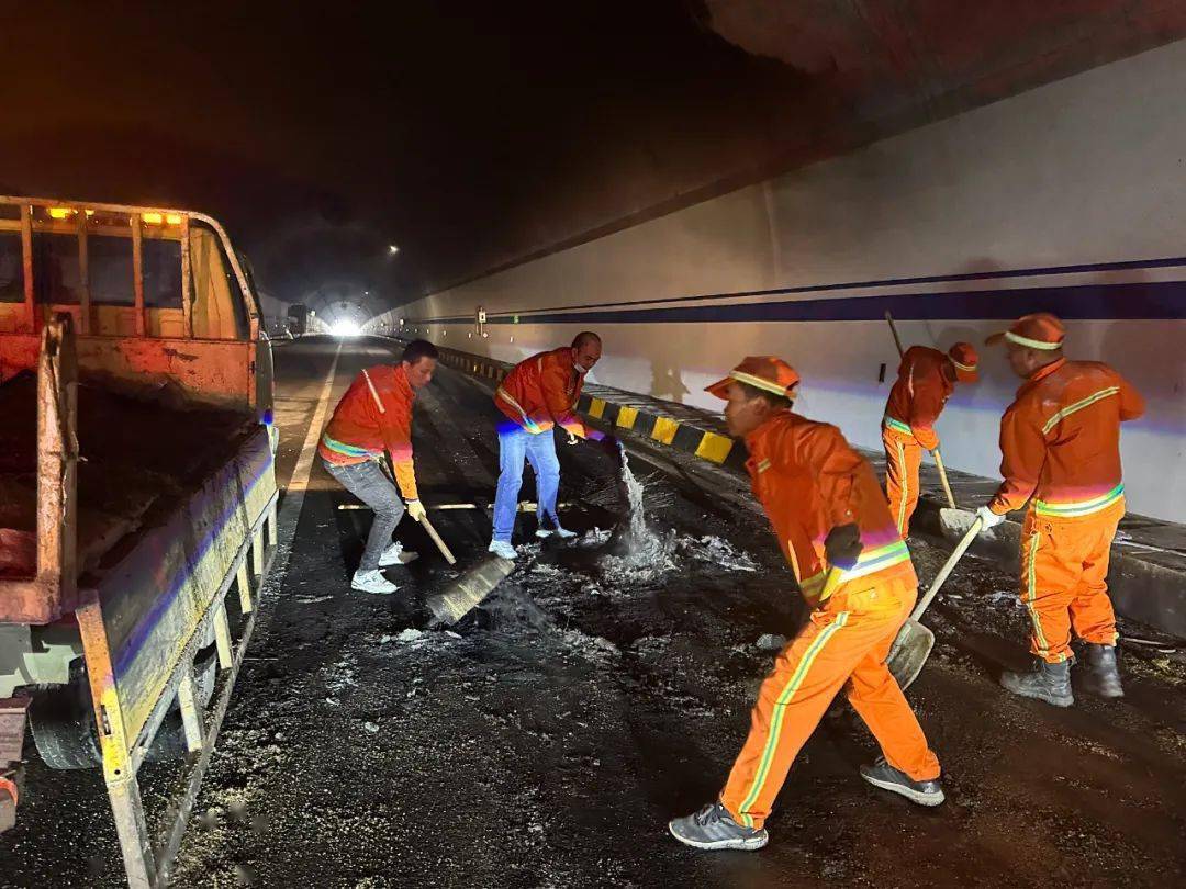 平安春运丨隧道突发事故,公路人迅速反应排除险情_连江县_中心_灭火