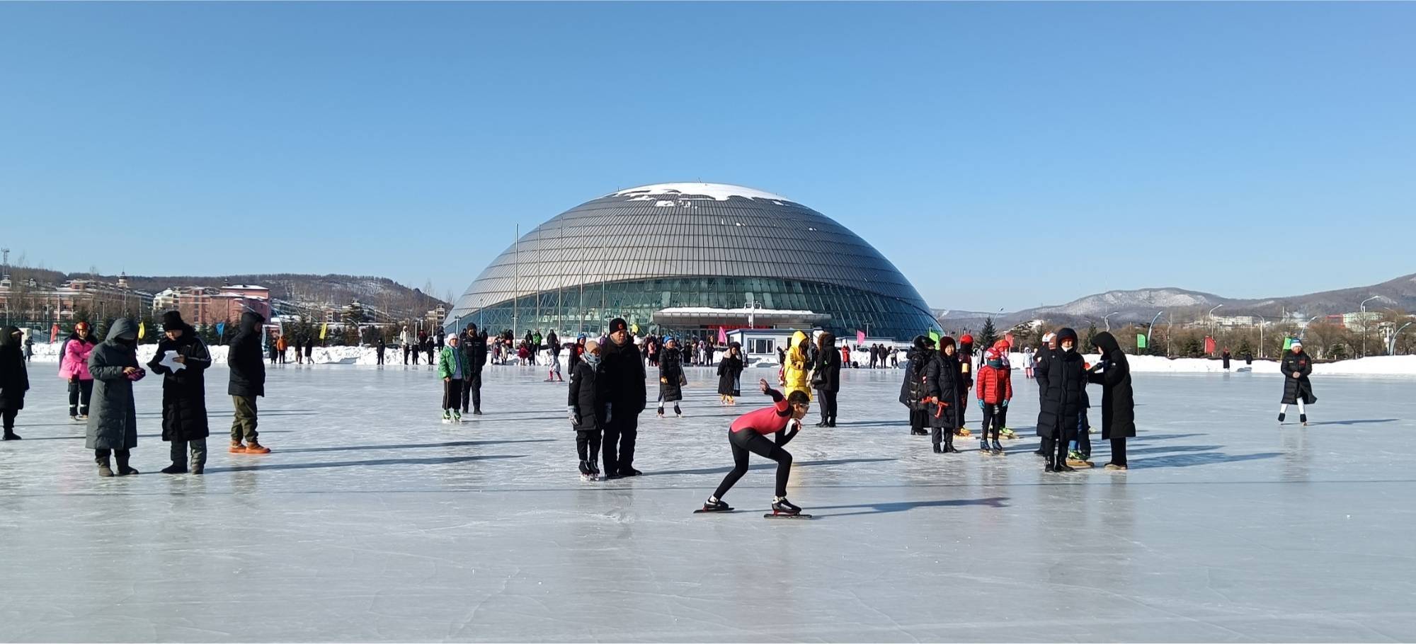 榆林金森滑雪滑冰场图片