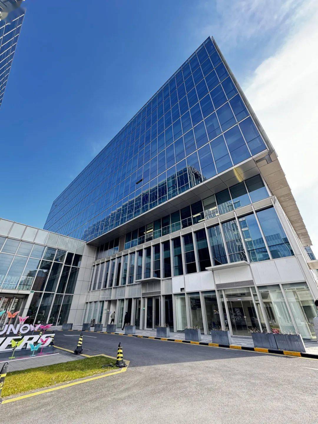 上海虹桥富力中心本次为您推荐的房源为:房屋来源真实,可靠.