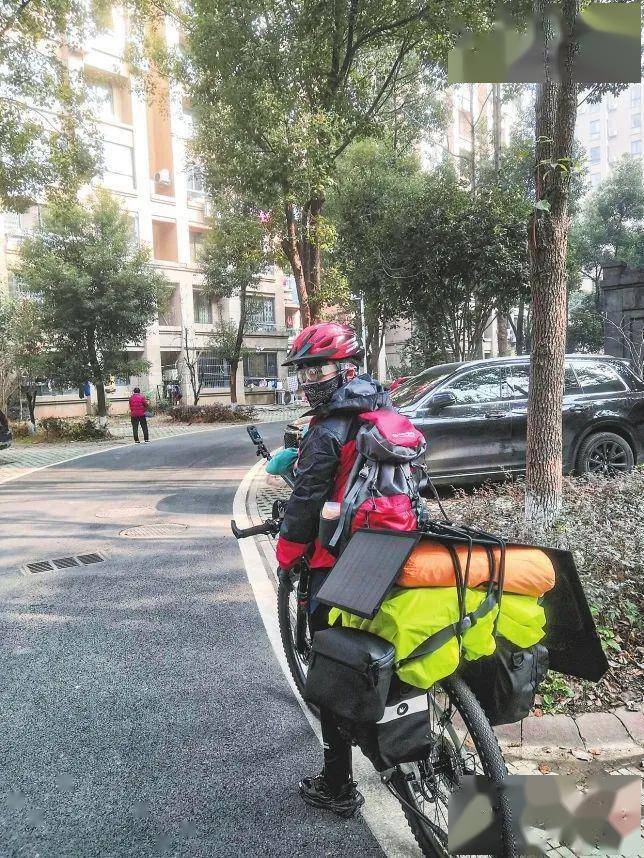 19岁大学生千里走单骑 从九江"九龙街"骑自行车至香港九龙_值班_徐泽