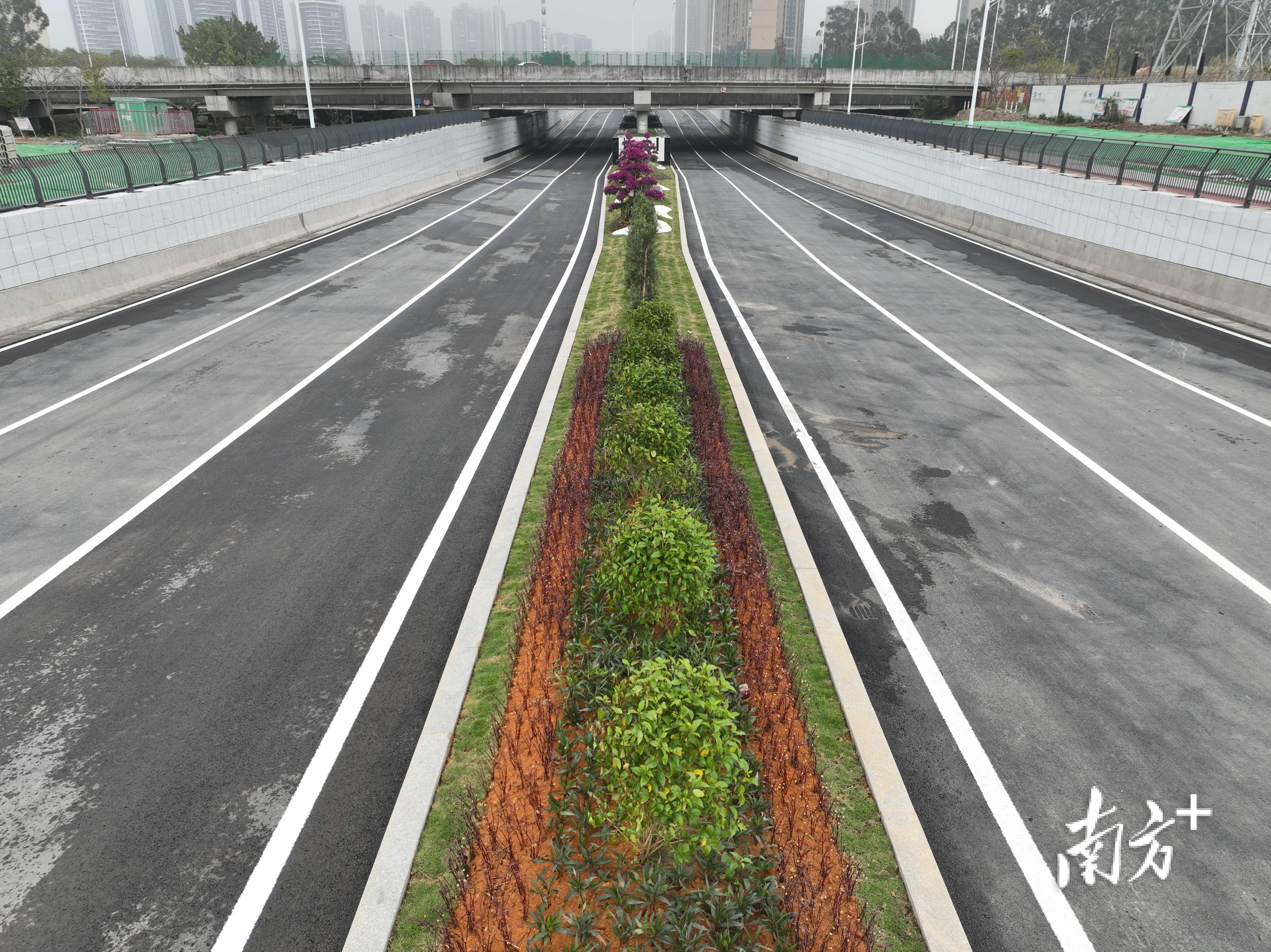 推动禅西中心化,禅城"两路两桥"开通_天桥_施工_道路