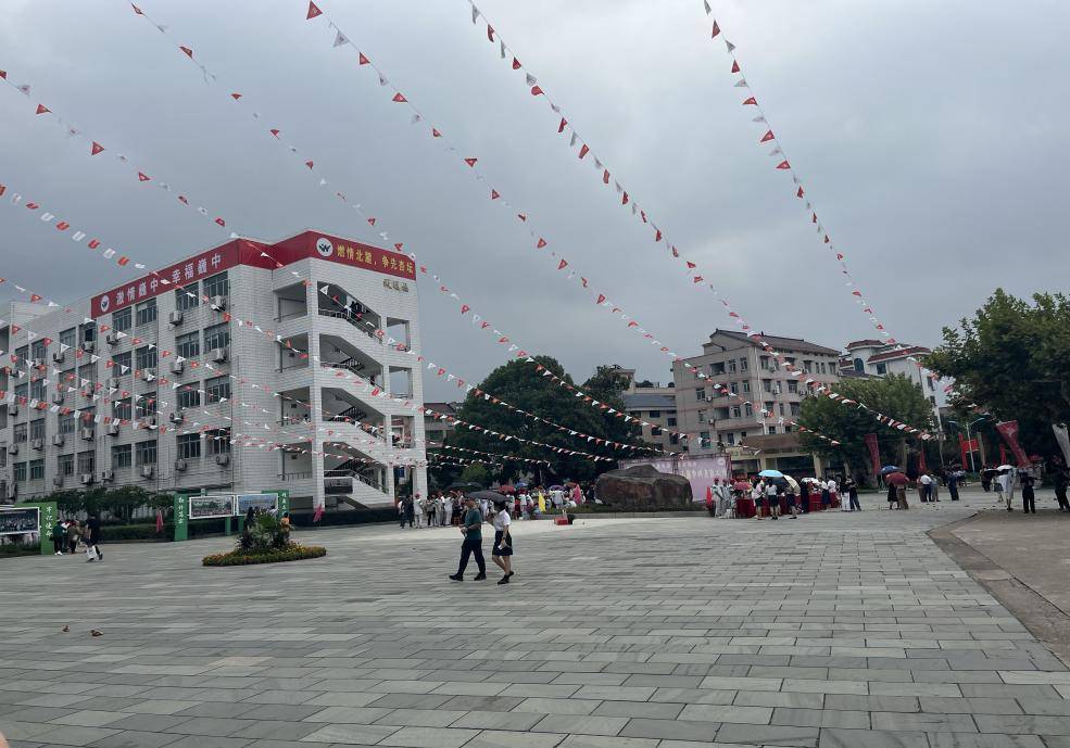 感恩母校行(46)| 走进浙江省东阳市巍山高级中学_活动_学妹_宣传