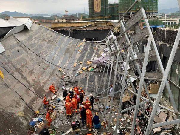 在建體育館坍塌!官方通報_施工_事故_屋面