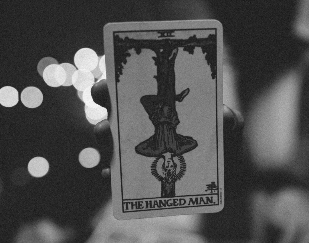 心理学塔罗揭秘:"倒吊人"马思纯为什么注定爱上渣男_人格_普罗米修斯