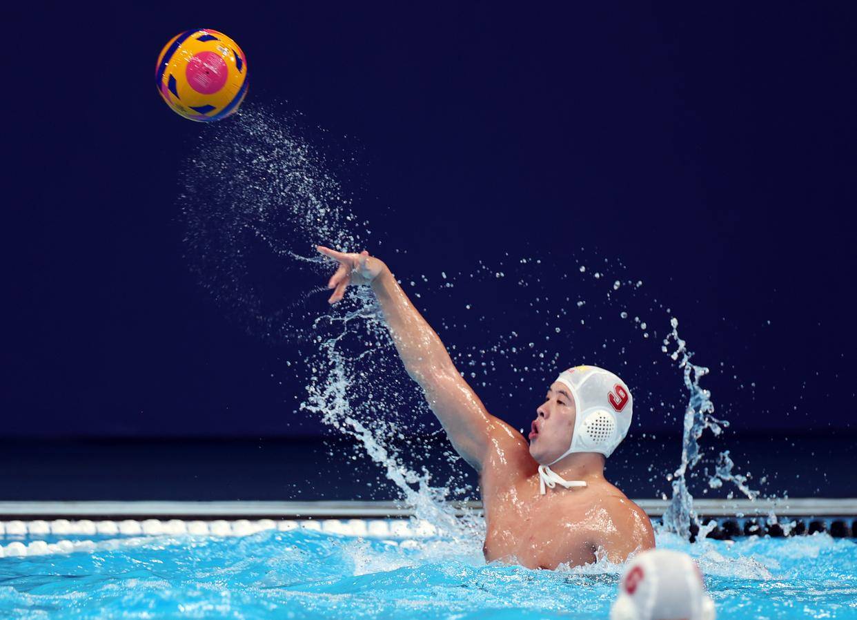 水球——男子小组赛:中国不敌希腊_比赛_新华社_球员