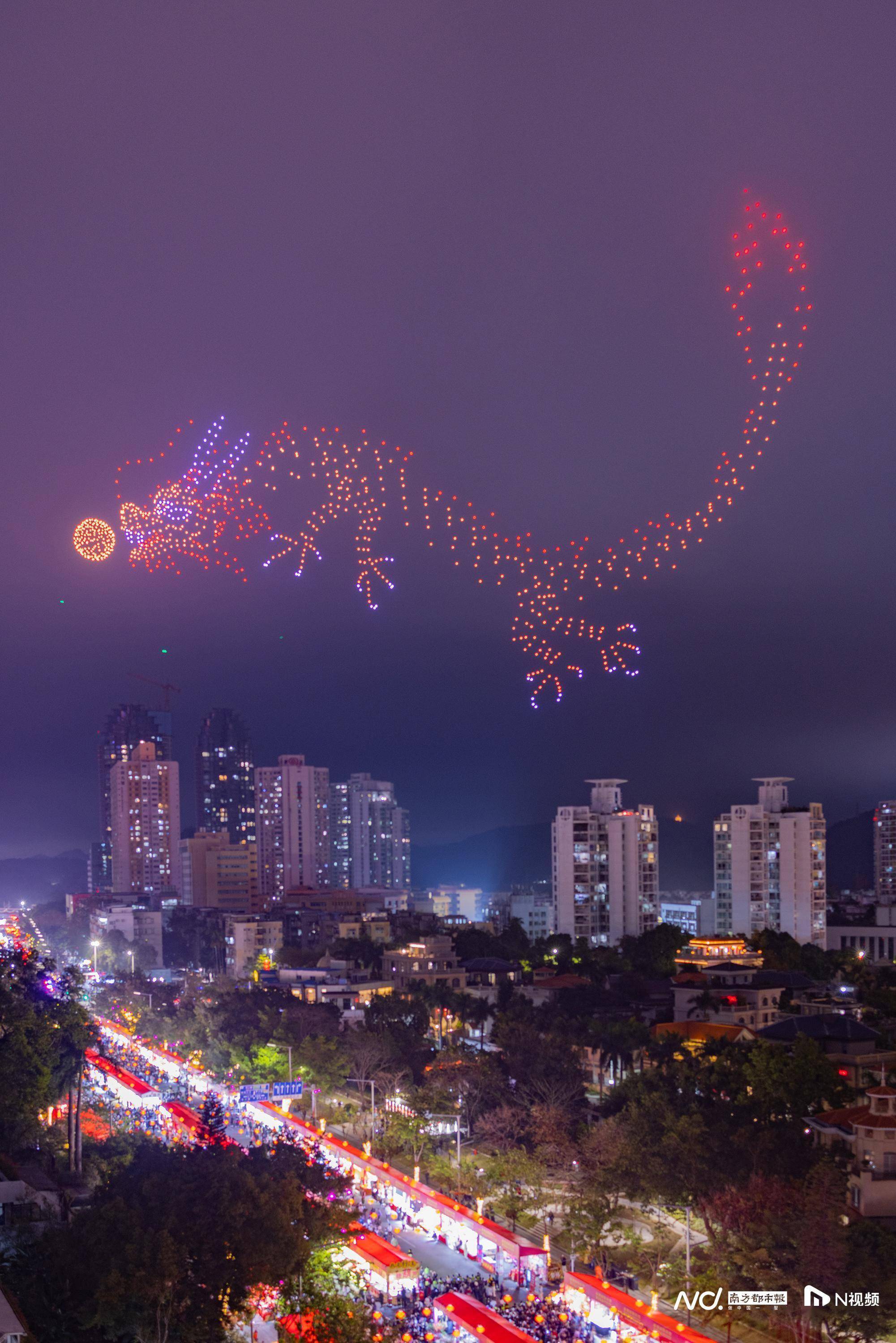 深圳罗湖现天地双龙,夜空中游龙逐珠向市民送吉祥_花市_表演_南都