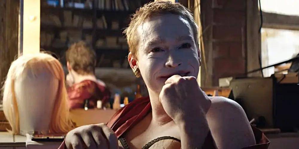 《狗神》:世界以痛吻我,我报之以歌_道格拉斯_狗狗_父亲