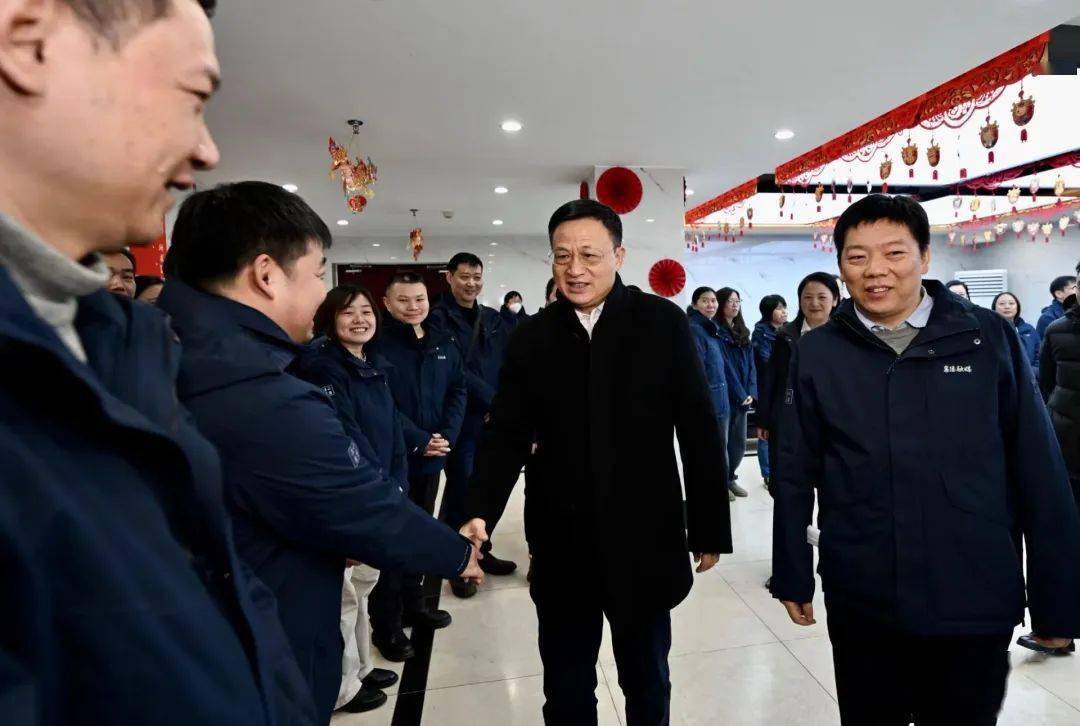 王祺扬王太晖看望慰问襄阳融媒体中心新闻工作者_发展_主管_成岑