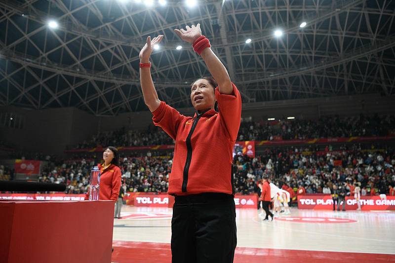 首战大胜！全主力出战的中国女篮开启奥运资格赛之旅