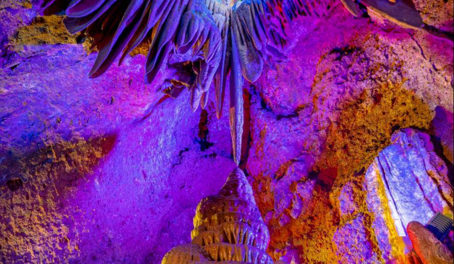 春节畅享新春禧乐嘉年华欢欢喜喜过大年春节期间鸡冠洞景区文旅活动