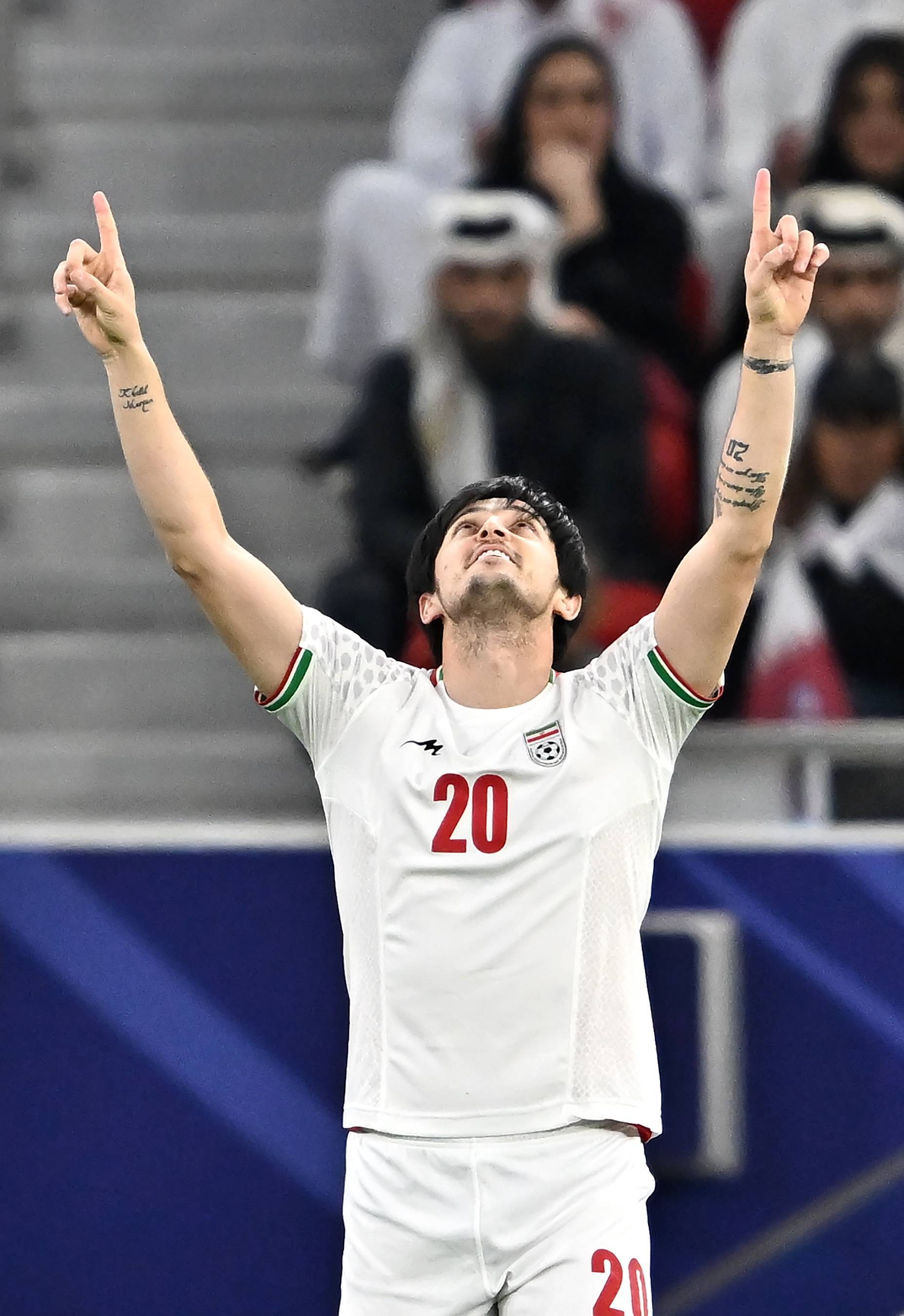 当日,在卡塔尔多哈进行的男足亚洲杯半决赛中,卡塔尔队以3比2战胜伊朗