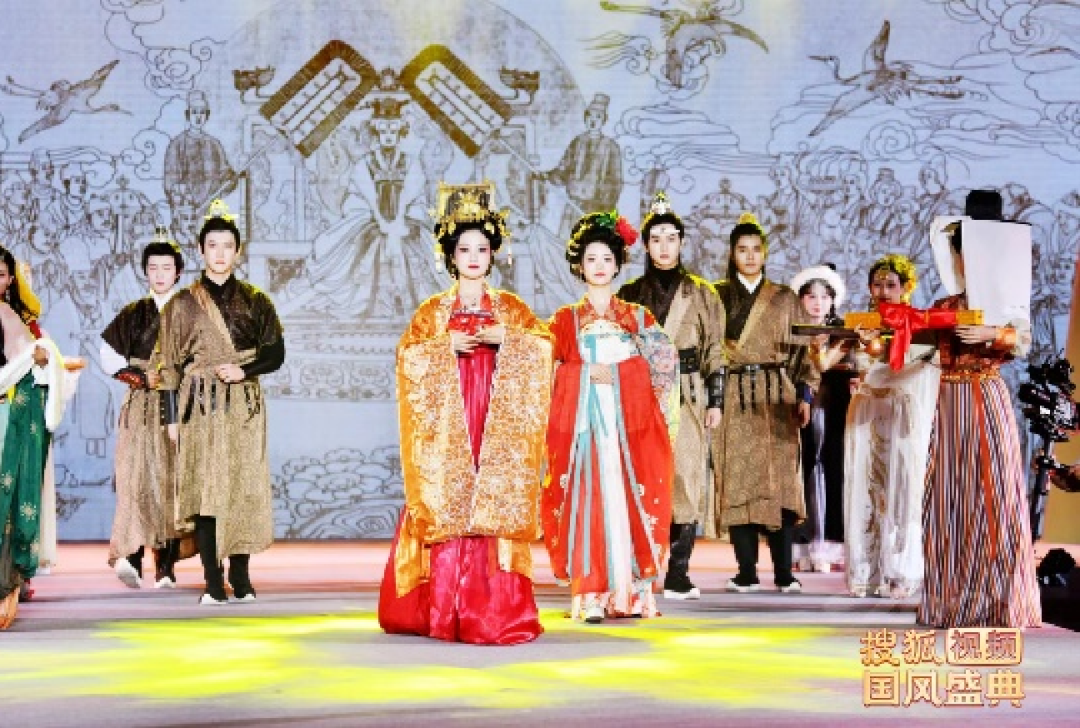 除夕团圆,万事顺意|唐朝新年与唐"潮"新春_大唐_唐代