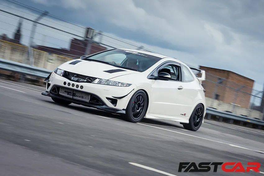 765匹的前驱本田思域type r fn2,合法上路的性能怪兽