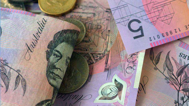 随着英国女王伊丽莎白二世于2022年去世,将更换5澳元纸币一面的肖像