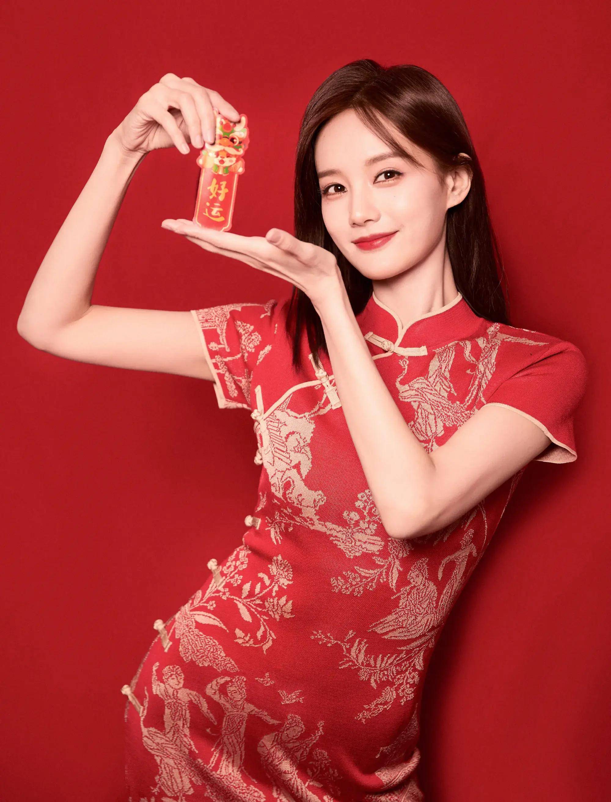 明星喜庆造型:美若天仙,艳丽姣美_李一桐_毛晓彤