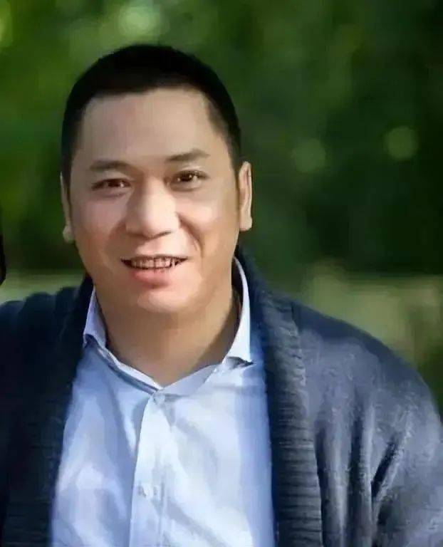 黄有龙_资本_夫妇