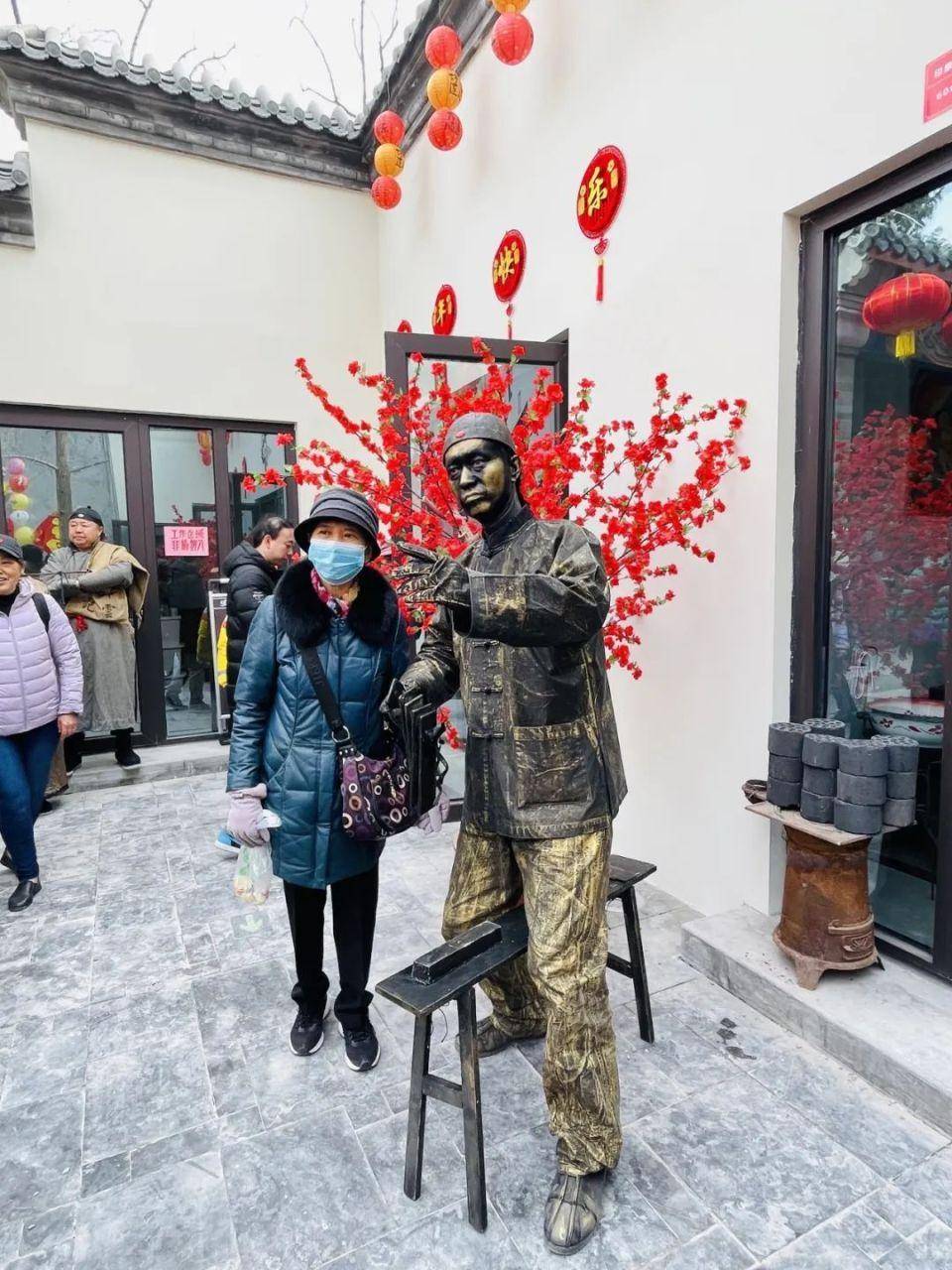 交通出行公交347路,489路,958路,972路在杏石口下车;389路,598路在实