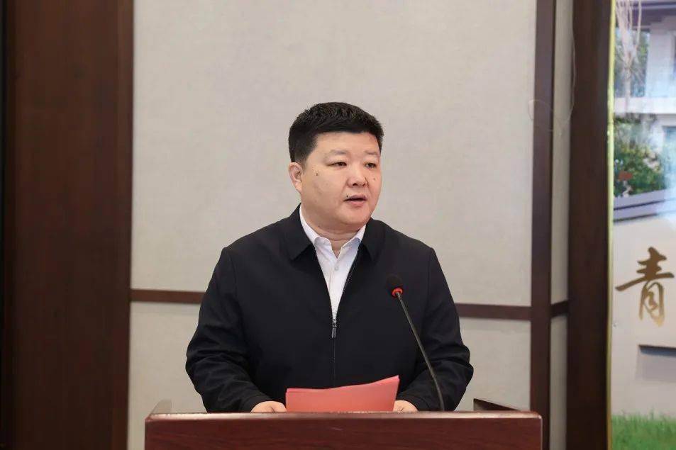 县委书记高善玉同志代表县委,县政府向归乡赤子及家人致以新春问候和