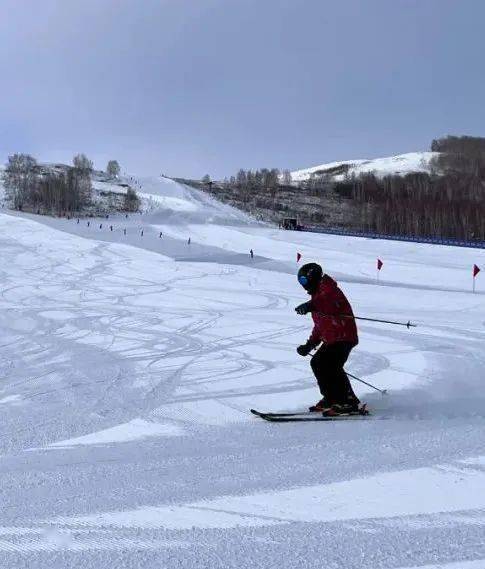 呼伦贝尔东山滑雪场图片