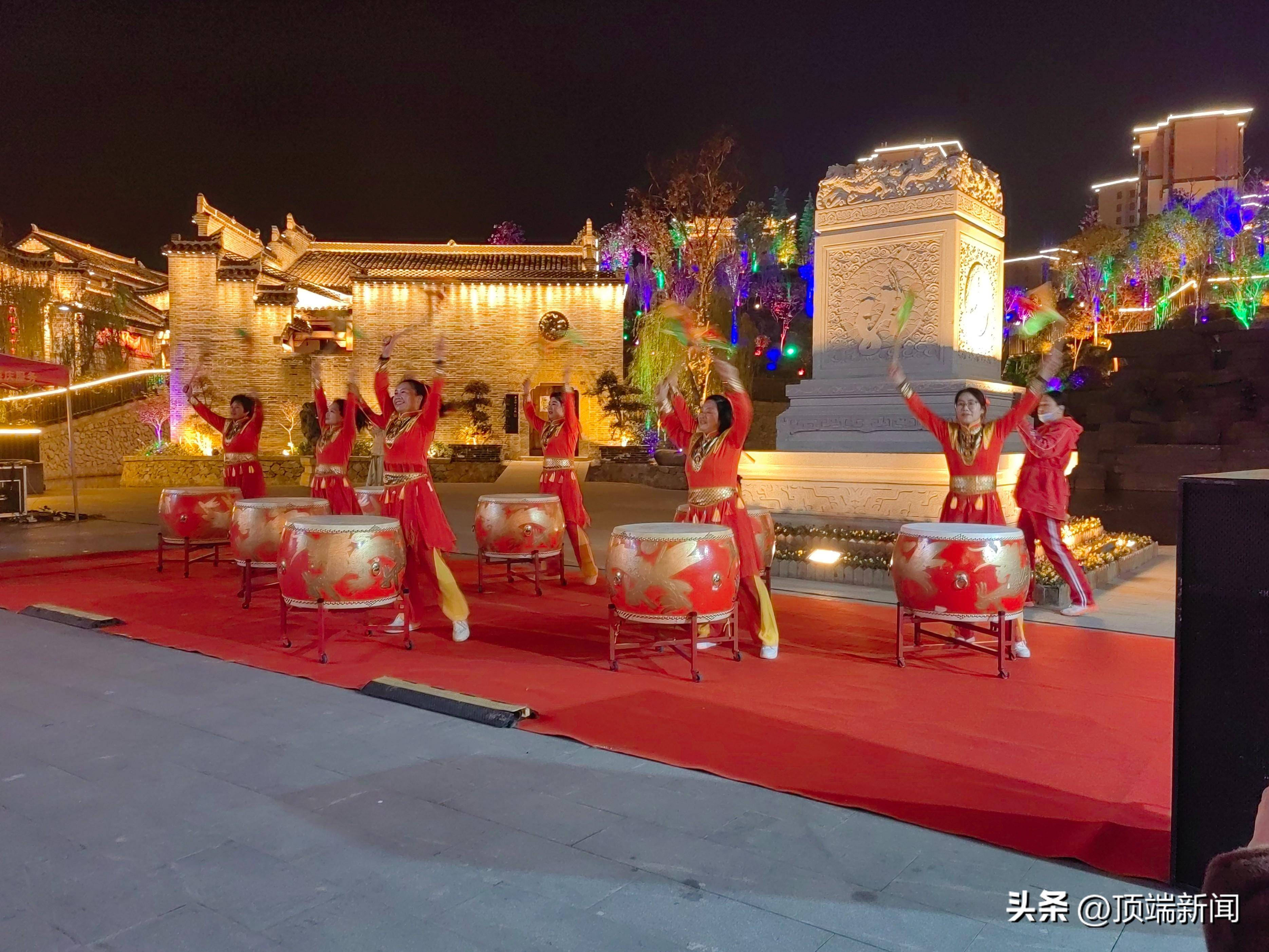 看非遗民俗表演,逛年货大集,信阳商城县逗街年味浓_顶端_摊点_节目单