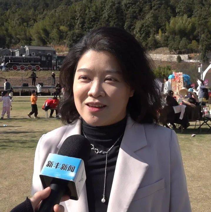 县文广旅体局副局长 廖诗琦春节期间,市民游客出游热情高涨,我县多个