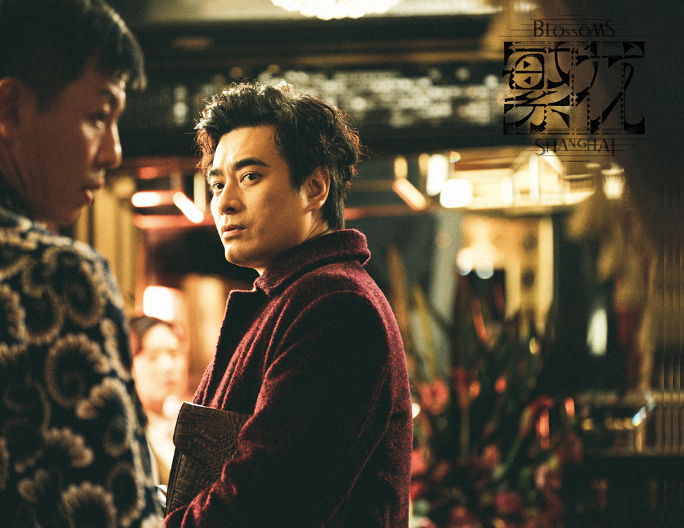 3,"实力派演员"陈龙(1976年,48岁)尊龙的艺术生涯中,以其独特的东方