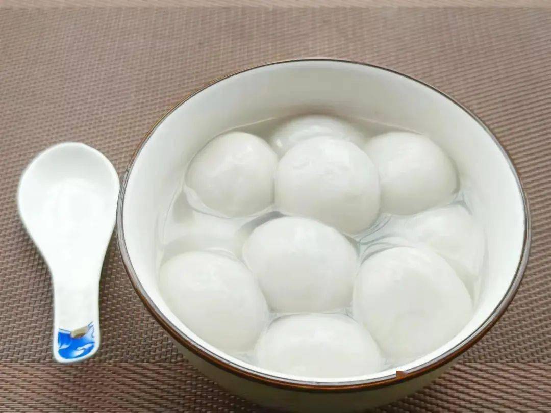 5种传统美食记得要吃,寓意团圆吉祥,一年比一年好_饺子_大白菜_汤圆