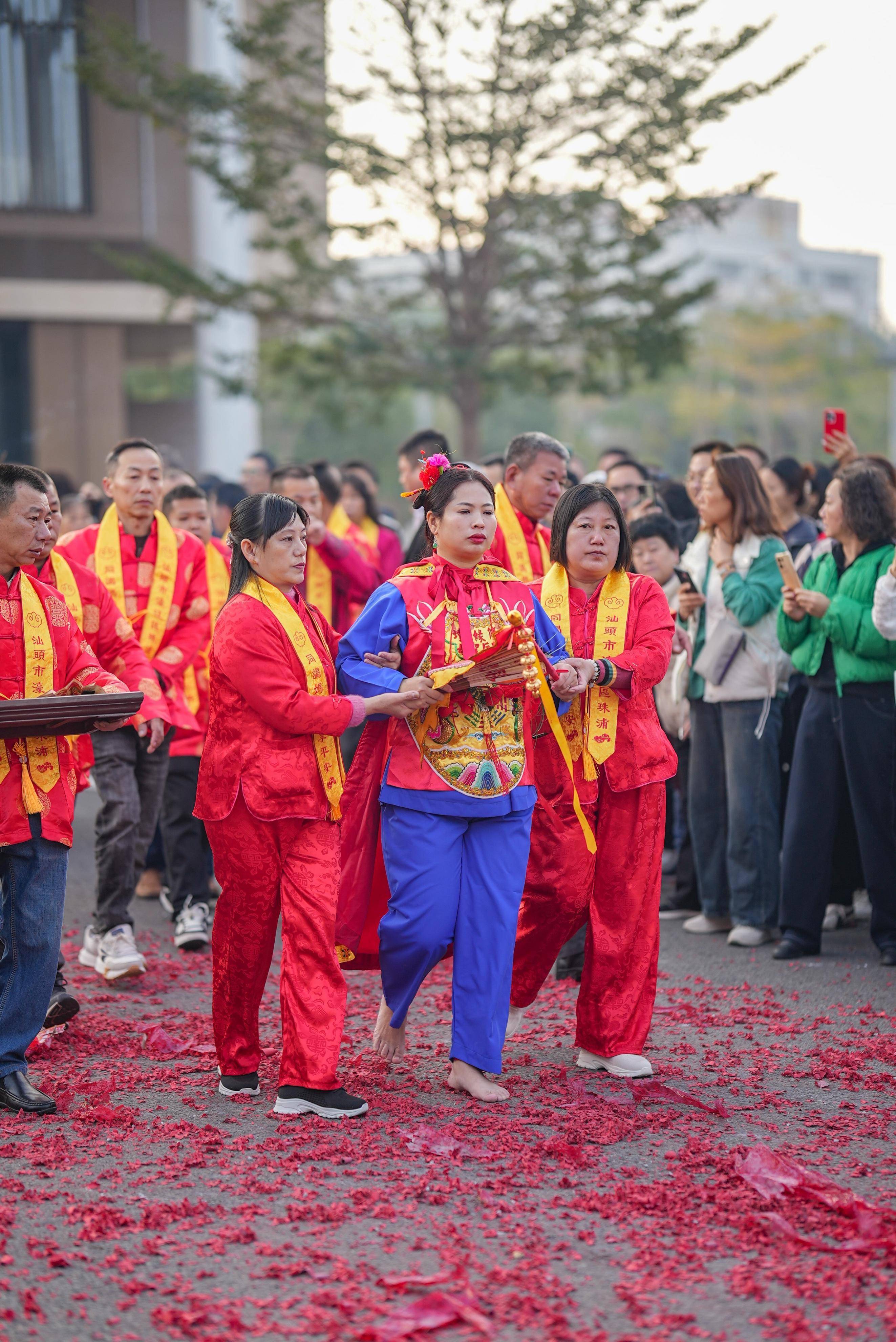 邂逅妈祖:珠浦的神秘之旅,揭开乩童职业的神秘面纱