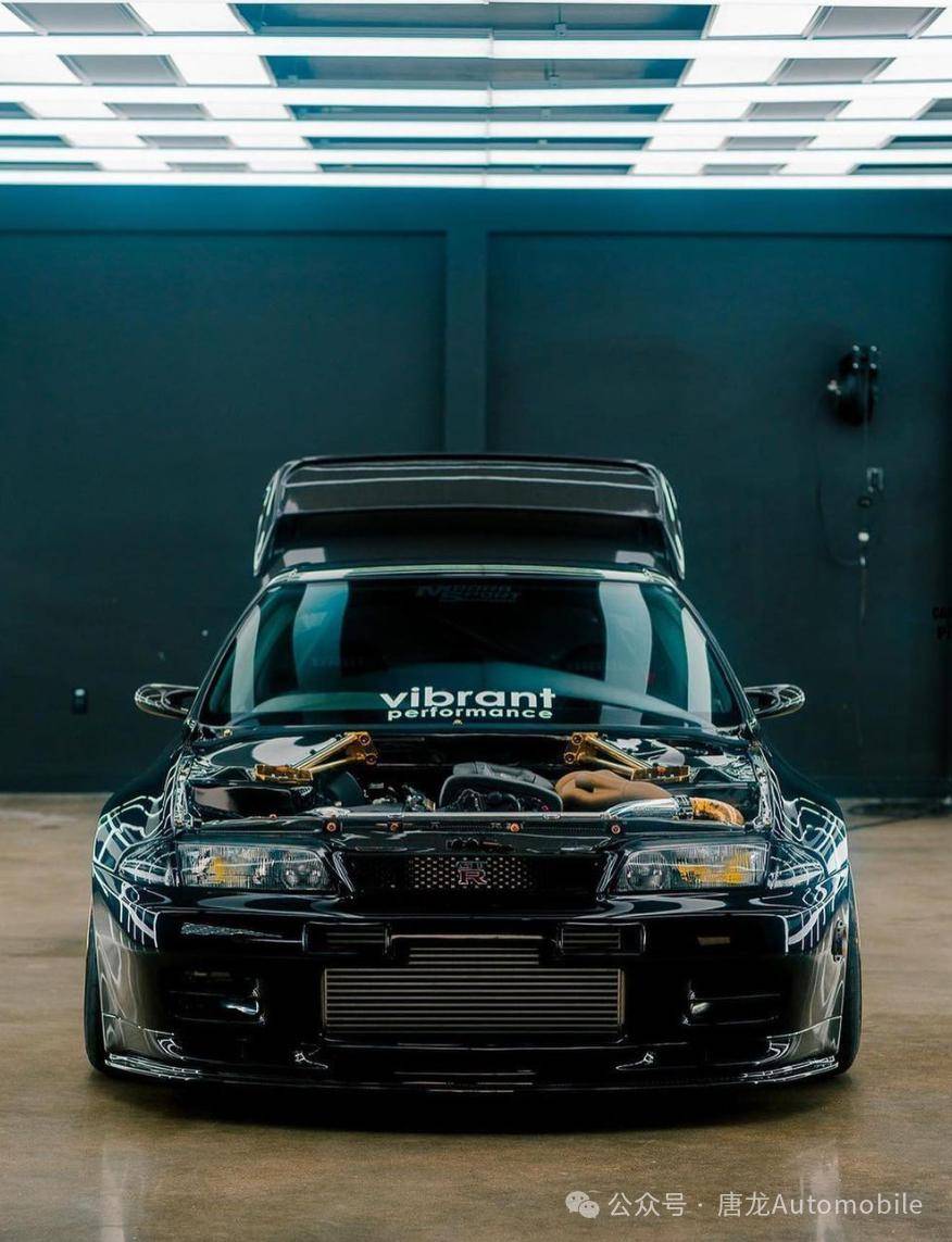 【我见过最帅的r32】一款备受车迷喜爱的jdm经典车型,它不仅拥有出色