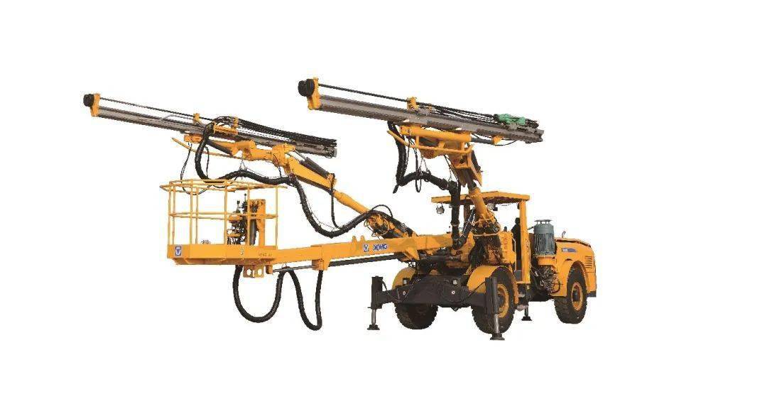 平潭隧道机械展,徐工凿岩台车以"金"吸睛