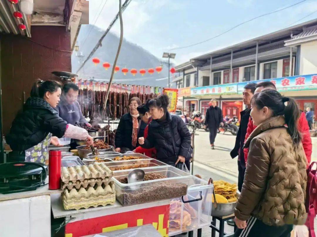 宁陕这个旅游小镇热闹非凡!浓浓年味等你来体验!_游客_广货街镇_安康