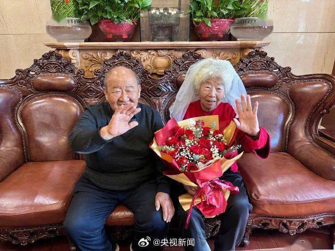 你要拍年,就不能只拍年_张乔_模样_家人