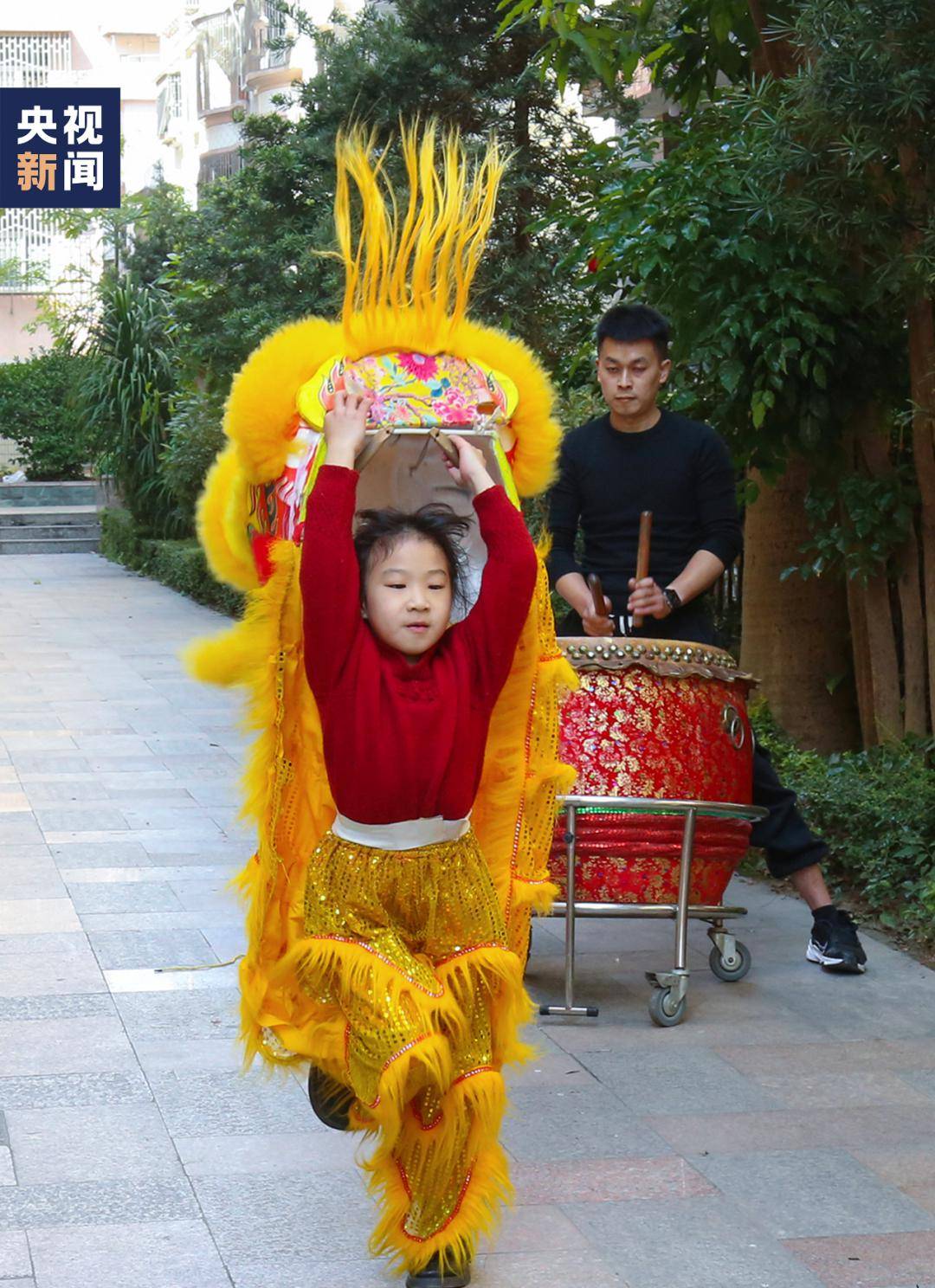 "小狮子找到狮群了!"_表演_林熙悦_传承