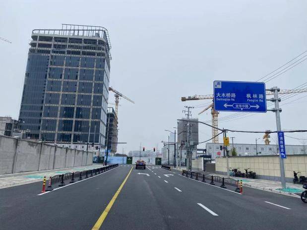 PG电子平台大盘点！这些道路在悄悄改变你的出行体验(图9)