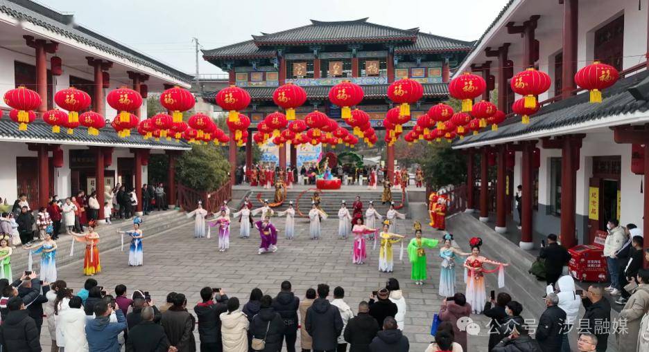 涉县娲皇宫:歌舞祈福过龙年_游客_演出_景区