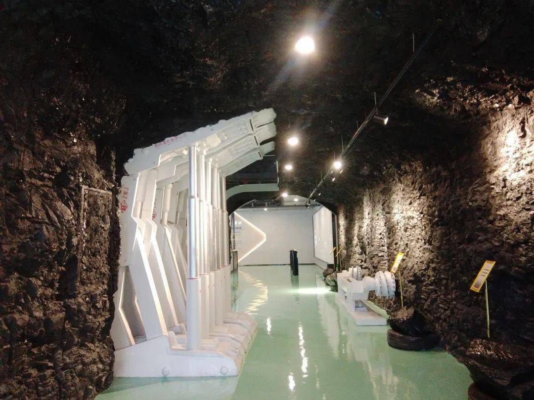 龙年岁初参观盘江股份三线建设文化馆纪实_盘县_发展