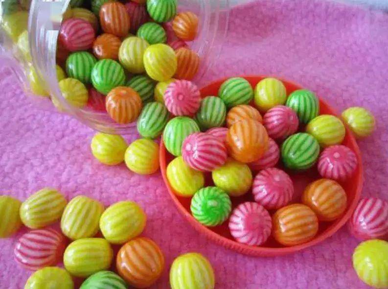 "回忆杀"!这些不同年代的童年零食,你吃过几样.