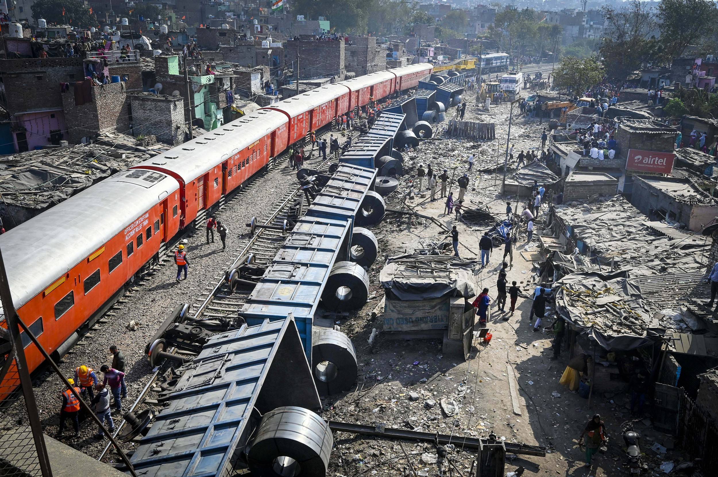 早安·世界|重庆大熊猫撸串聚餐享受春节,萌态十足_时间_巴西_生活