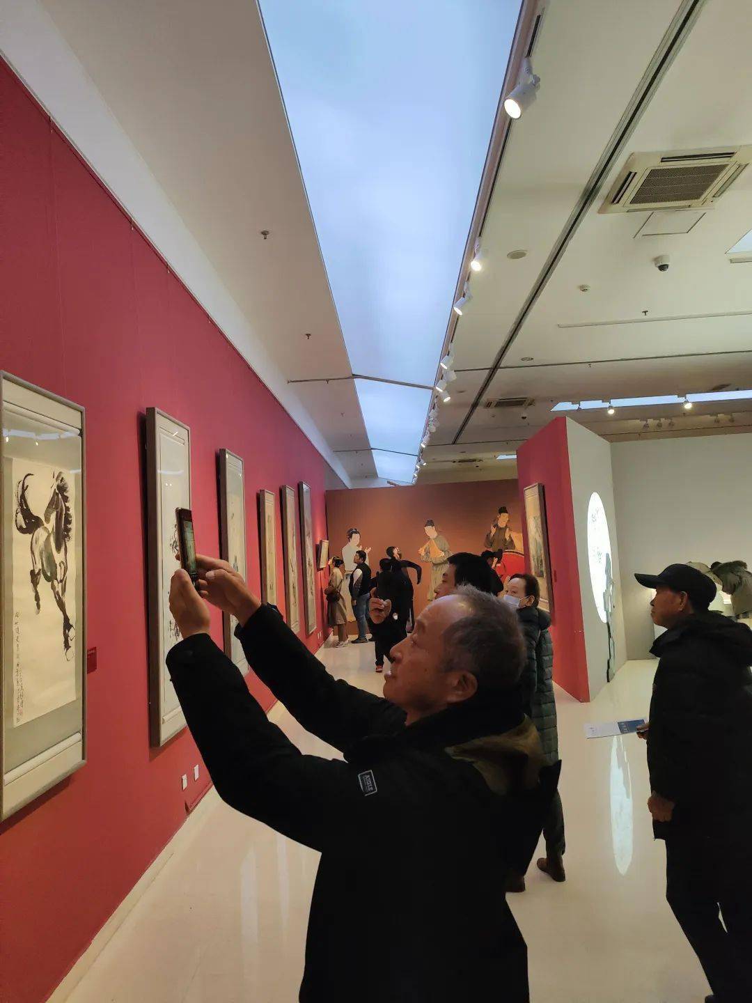 感受艺术气息 品味文化之美 春节假期石家庄市美术馆人气旺_展览_水印