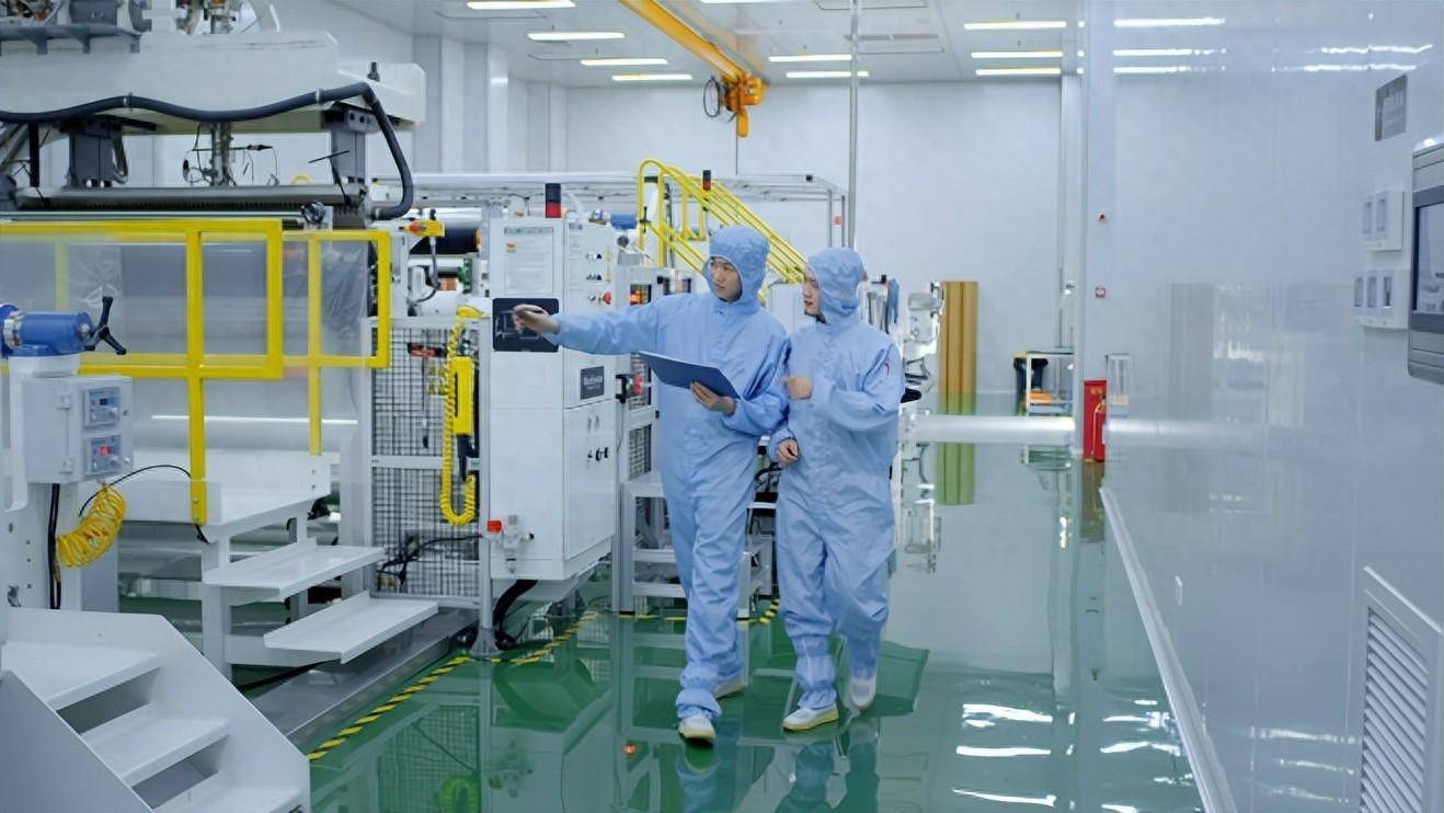 汽车漆面贴膜"隐形"冠军走向消费终端|江苏新材料企业打造品牌,替代