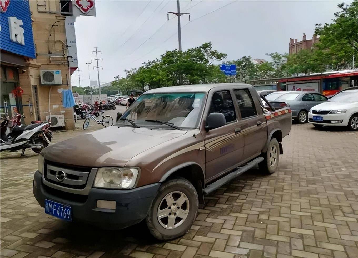 中兴汽车成立于1949年,当时命名为保定汽车修理厂,是国内第一批汽车