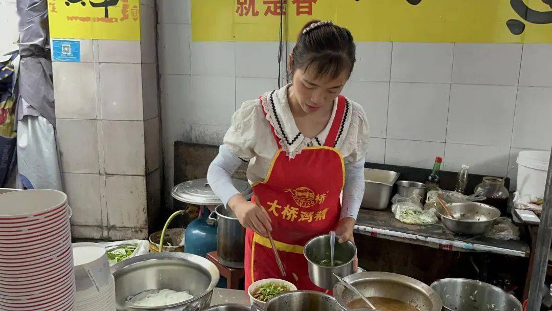 武汉热干面测评:三环热干面,唤醒十年记忆的一碗面_城市_武大_山东