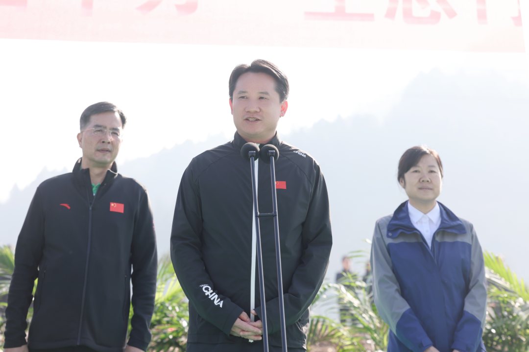 贵州茅台举行2024年"百千万·生态行"新春植树活动_茅台酒_绿色