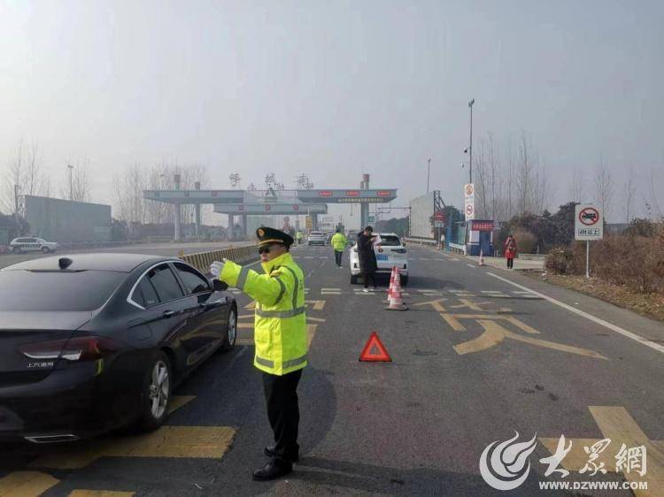 枣庄交通运输执法圆满完成春节期间执法服务保障工作_车