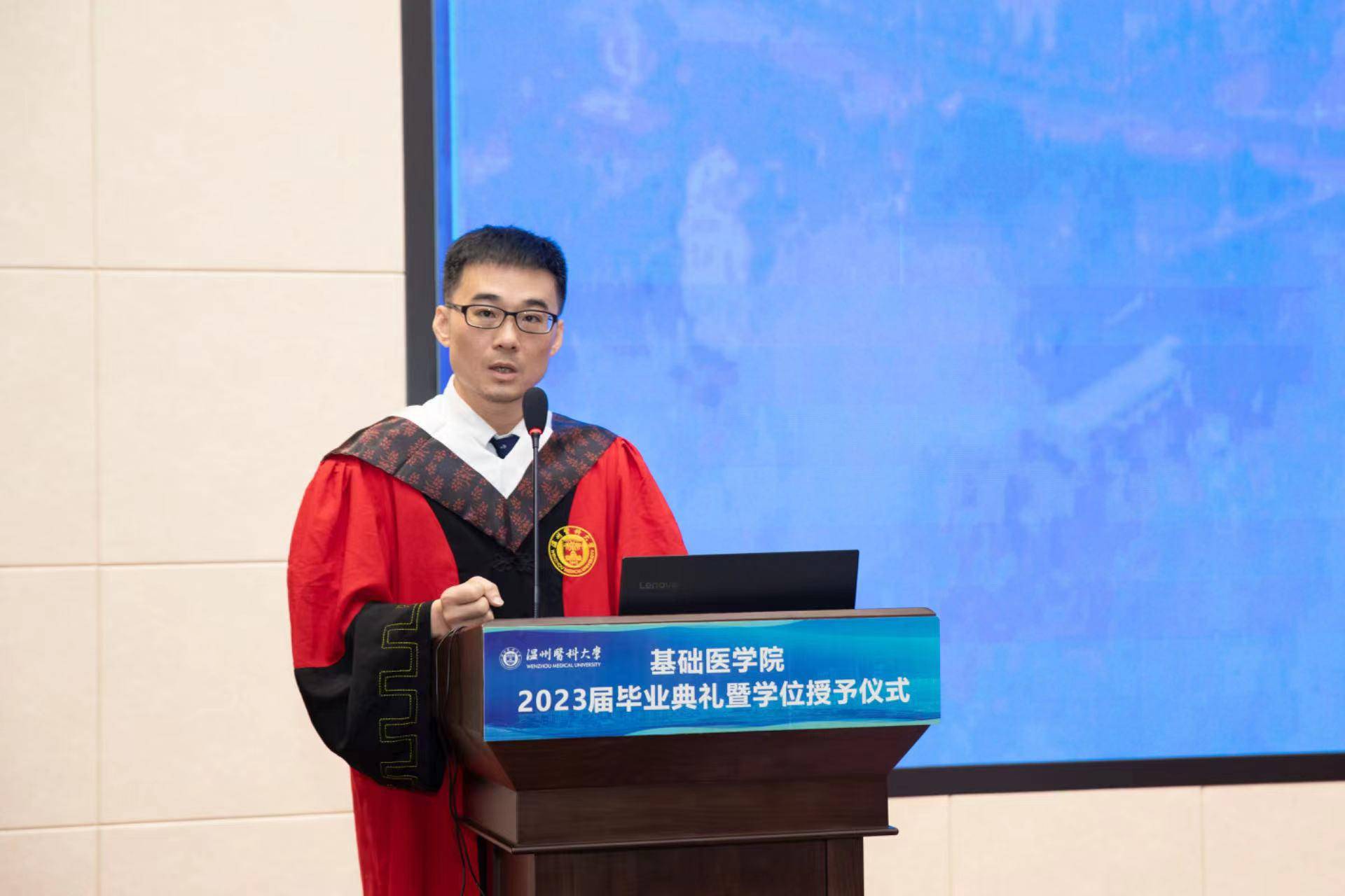 校友回湘|他从中专生一路"逆袭"到博导,归来仍是"小谭"_谭峰_医学